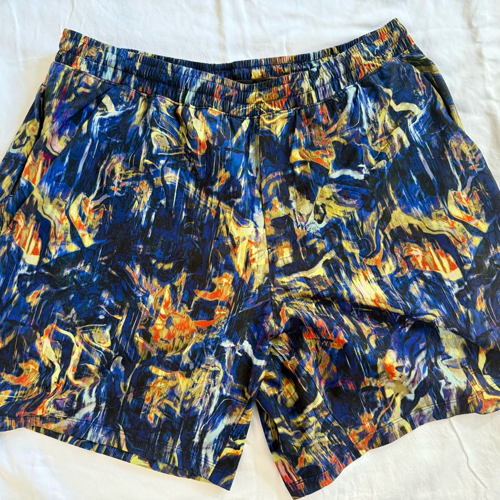 Lululemon Pace Breaker Liner Shorts 7” – Hyper Flow Blue Multi – XXL – EUC